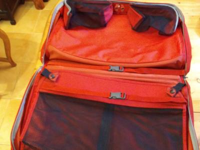 Kleider Koffer/ Tasche