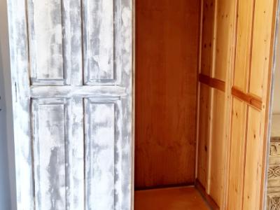 Kleiderschrank,  Holzschrank