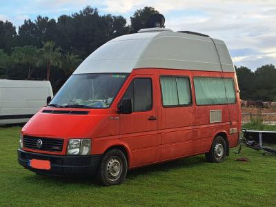 Kleincamper mit fixem Hochdach