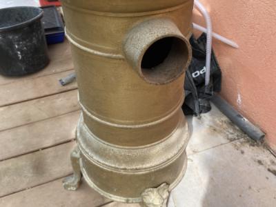 Kleiner Ofen gusseisern zu verkaufen