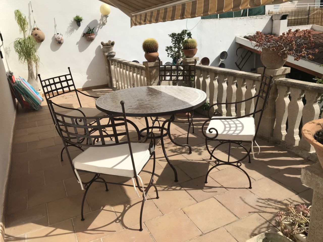 Kleines mallorquinisches Haus mit Traum-Patio in Palma-Son Cotoner