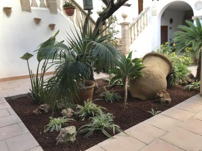 Kleines mallorquinisches Haus mit Traum-Patio in Palma-Son Cotoner