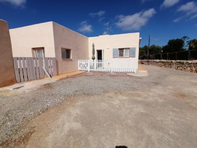 Small renovated studio with terrace in the countryside near Santanyi -- AP 63