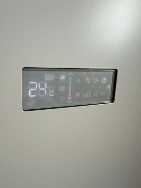 INNOVA 2.0 air conditioner – top condition, 2 years old