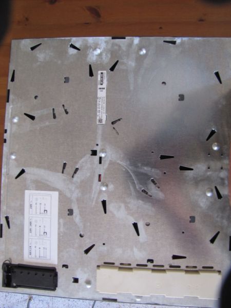 Glass-ceramic cooktop with 4 zones