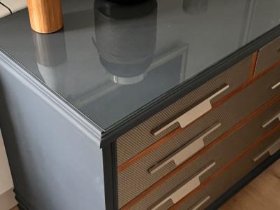 Kommode - Schubladenschrank aufgearbeitet - Glasplatte