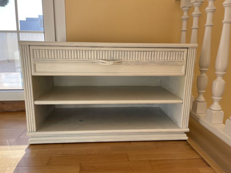 White dresser / TV cabinet wood
