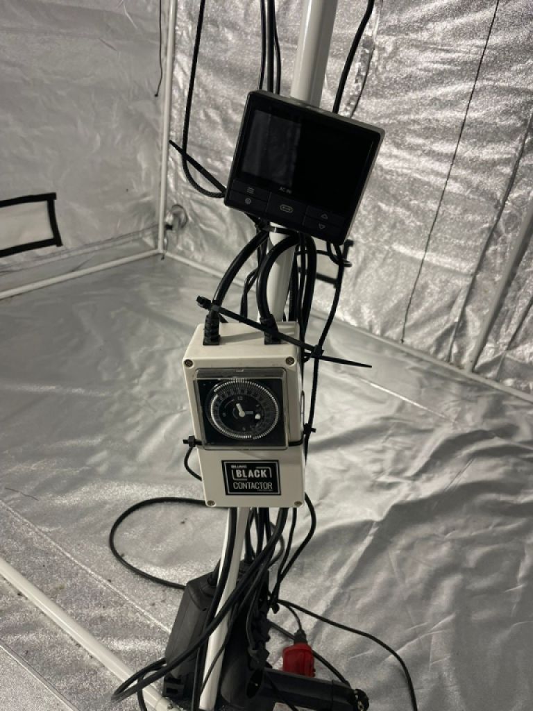 Komplette Grow-Anlage zu verkaufen (ohne Zelt)