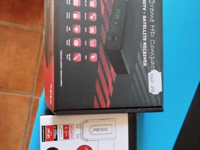 Complete satellite system - dish + LNB + receiver