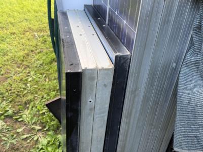 Komplettes Solarpaket mit Outback-Wechselrichter 3000W, Solarmodulen und Reglern – Installationsbereit