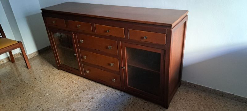 Komplettes Wohn- und Esszimmer