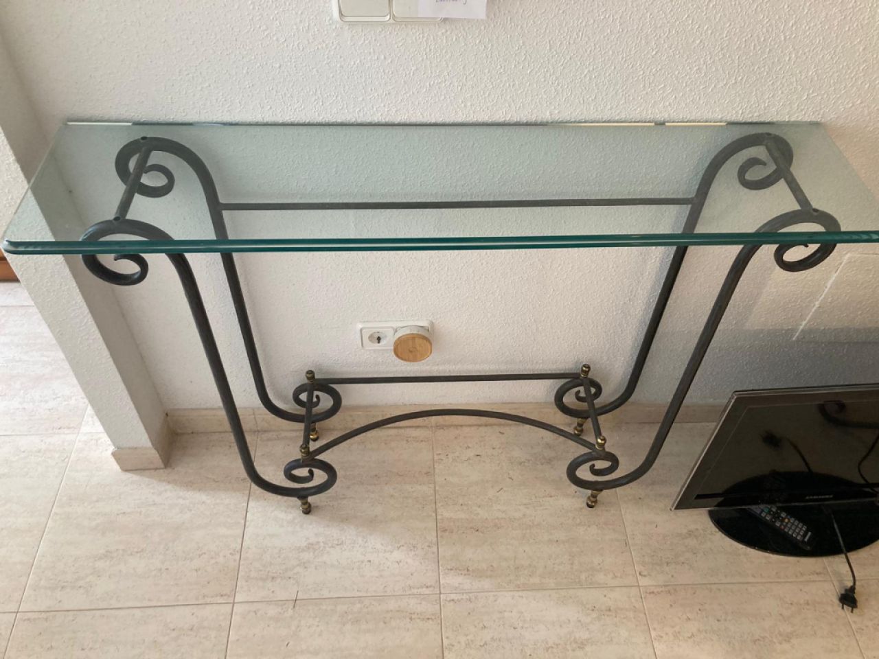 Konsolentisch mit Glasplatte