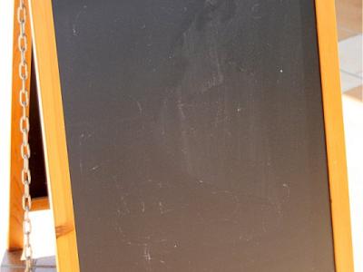 Kreidetafel - beidseitig, Kundenstopper, Werbeaufsteller, schwarz zusammen klappbar