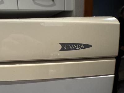 Refrigerator with freezer compartment