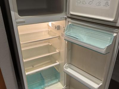 Kühlschrank mit Gefrierkombi.