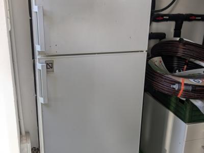Fridge and oven to give away