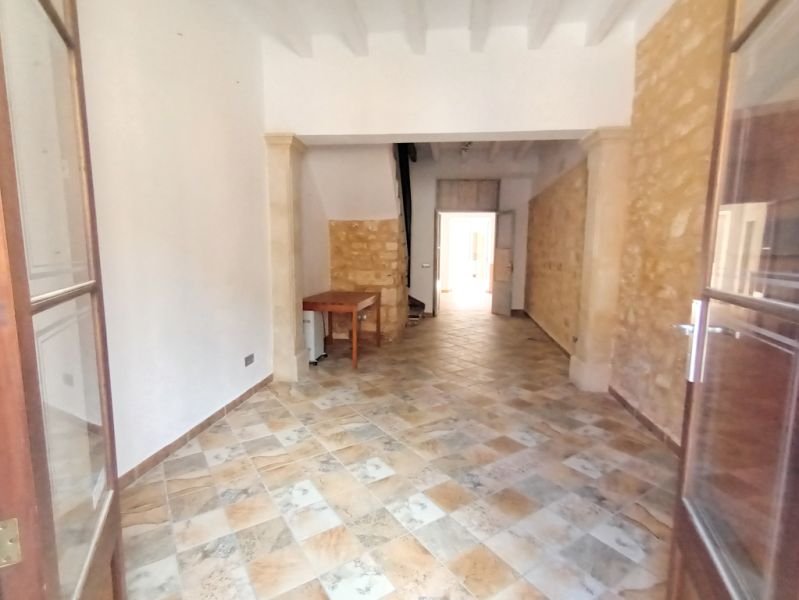 Local comercial y unidad privada en Santanyi -- L 45