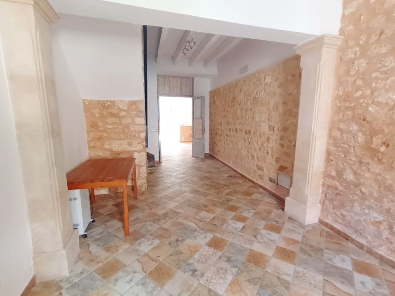 Local comercial y unidad privada en Santanyi -- L 45