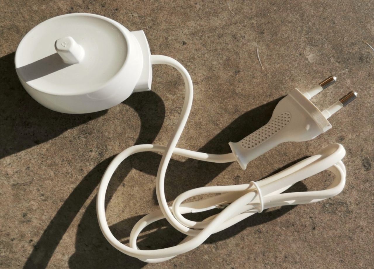 Ladestation 220V f. Oral-B Zahnbürste,