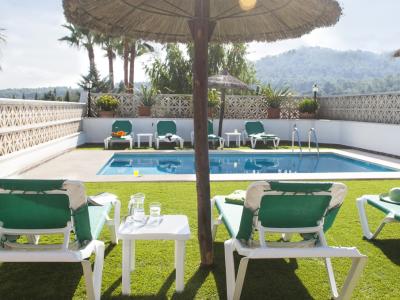 Apartamento rural con piscina comunitaria y muchas terrazas cerca de Petra --- AP 48