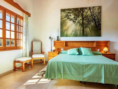 Apartamento rural con piscina comunitaria y muchas terrazas cerca de Petra --- AP 48