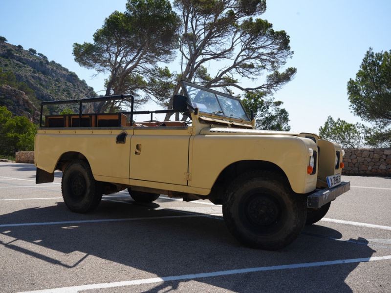 Land Rover Santana Series 109 – langer Radstand