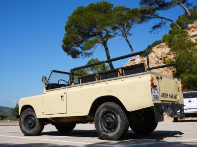 Land Rover Santana Series 109 – langer Radstand