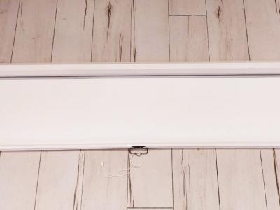 Pull-out screen for projector or slide projector