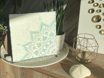 Leinwand mit Verzierung