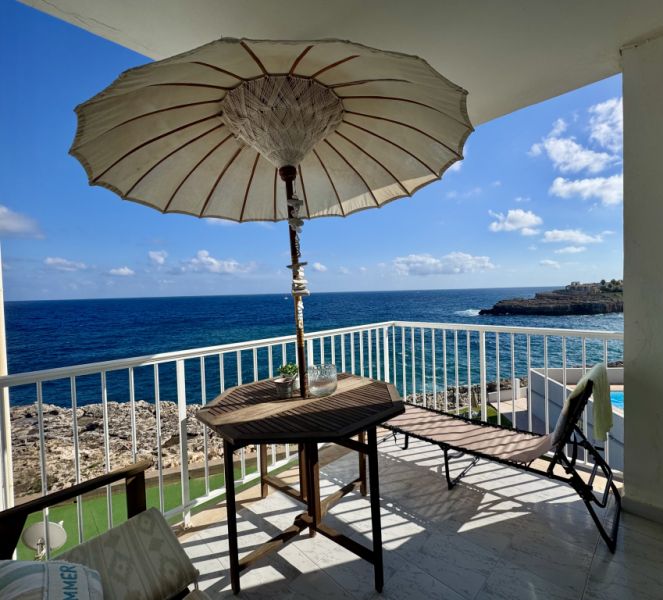 Lichtdurchflutete Wohnung in 1. Meereslinie in Portocolom