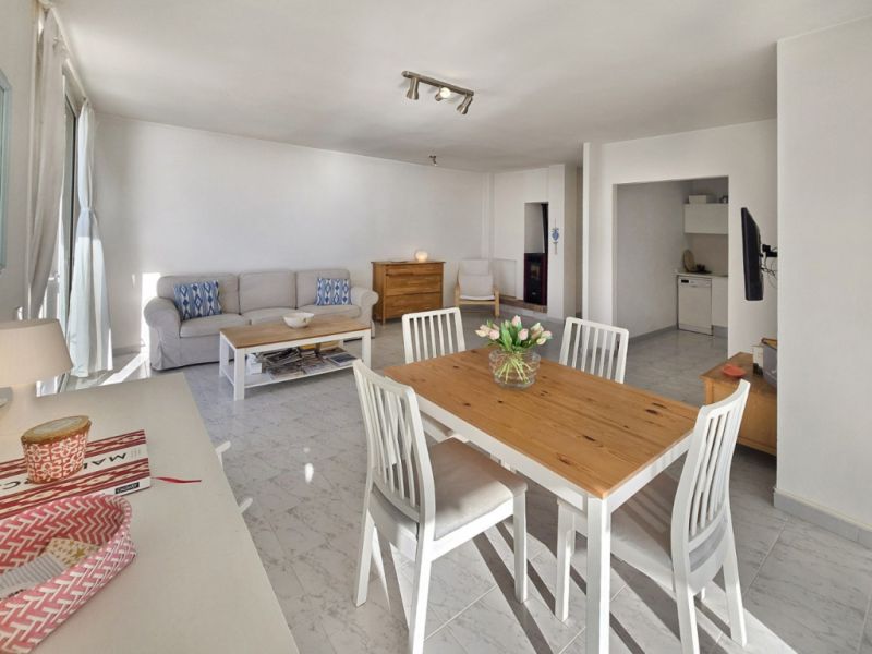 Lichtdurchflutete Wohnung in 1. Meereslinie in Portocolom