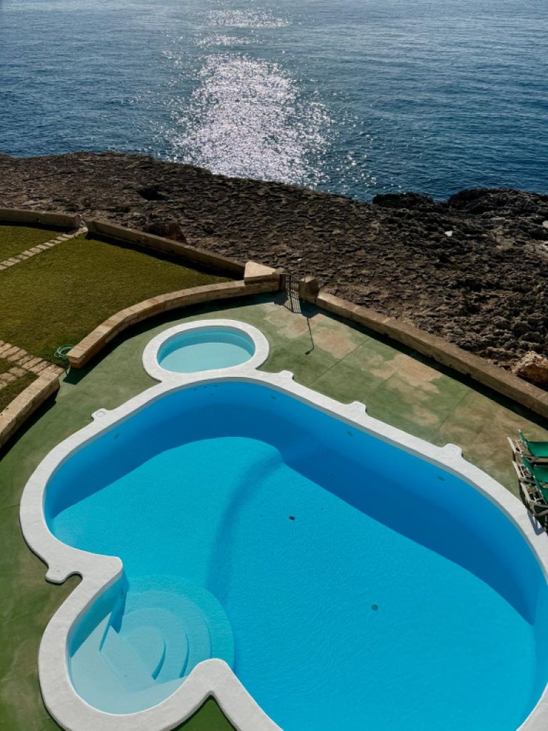 Lichtdurchflutete Wohnung in 1. Meereslinie in Portocolom