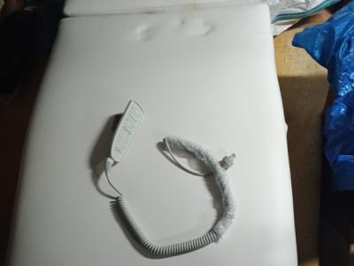 Treatment couch for beauty studio