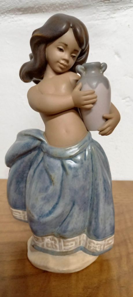 Lladro gres small peasant girl, blue