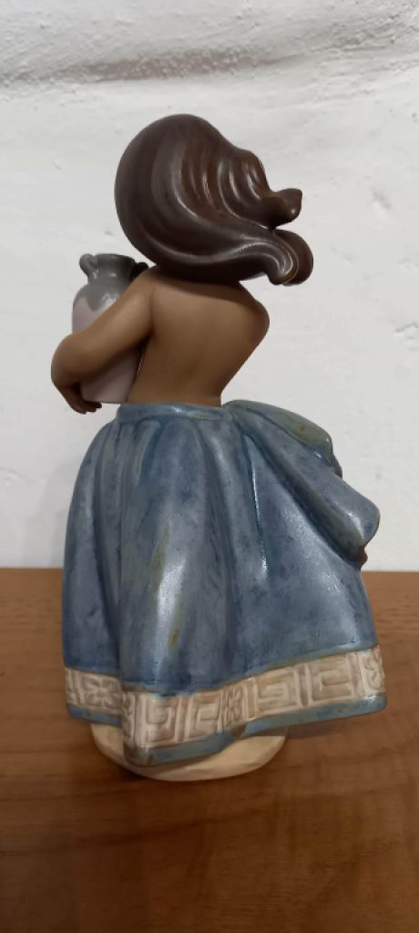 Lladro gres small peasant girl, blue