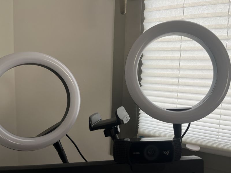 Logitech C922 Pro Stream Webcam + Light Kit