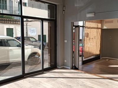 Premises near the center of Felantix --- L 27 CM