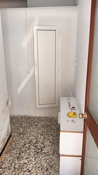 Premises near the center of Felantix --- L 27 CM