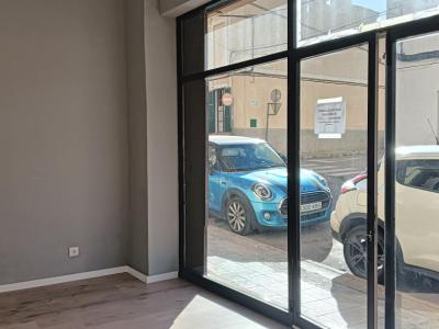 Premises near the center of Felantix --- L 27 CM