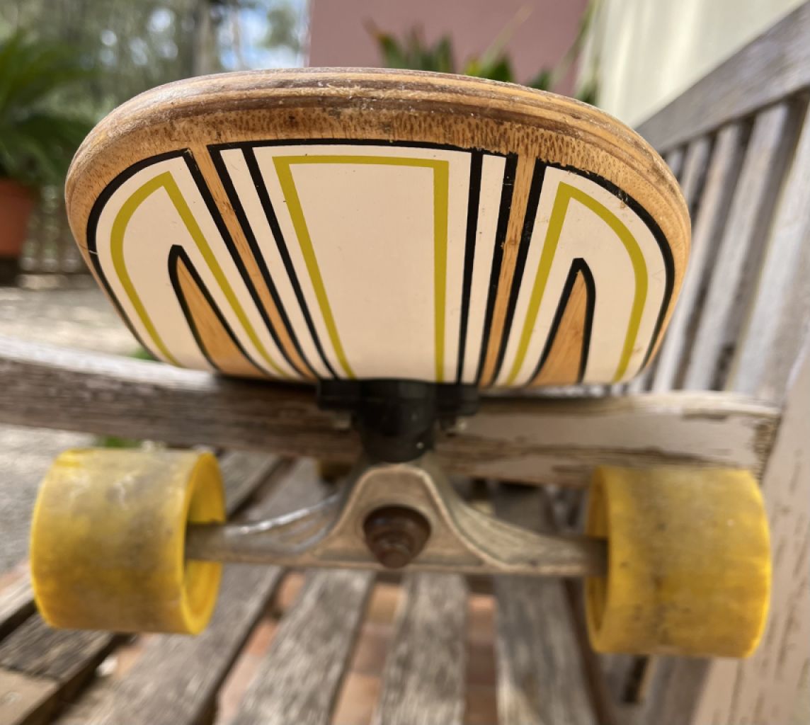 Longboard of the brand Globe (And it's really long in my opinion)