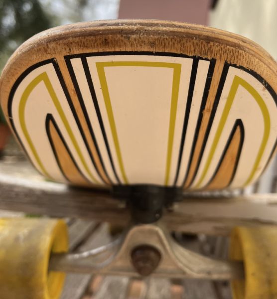 Longboard of the brand Globe (And it's really long in my opinion)