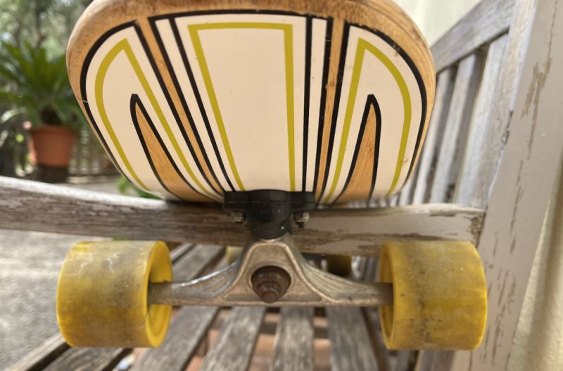 Longboard of the brand Globe (And it's really long in my opinion)
