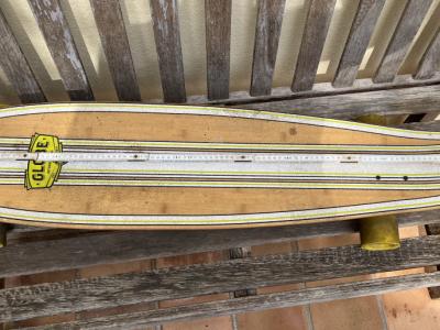 Longboard of the brand Globe (And it's really long in my opinion)