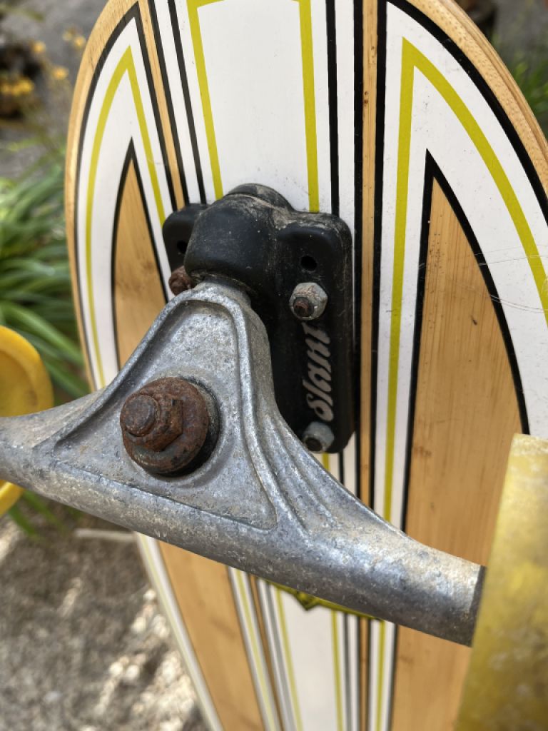 Longboard of the brand Globe (And it's really long in my opinion)