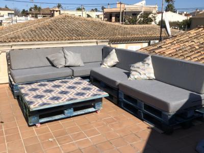 Lounge made from Euro pallets available