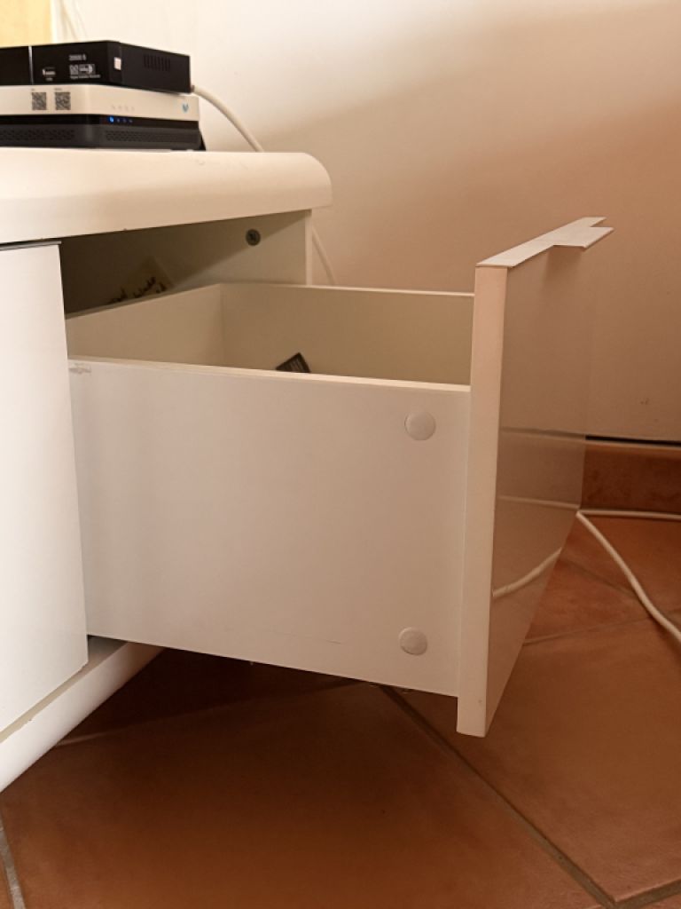 Lowboard white (glossy)