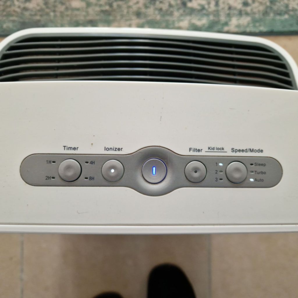 ***Luftreiniger von SilverCrest, nur wenige Stunden in Gebrauch***