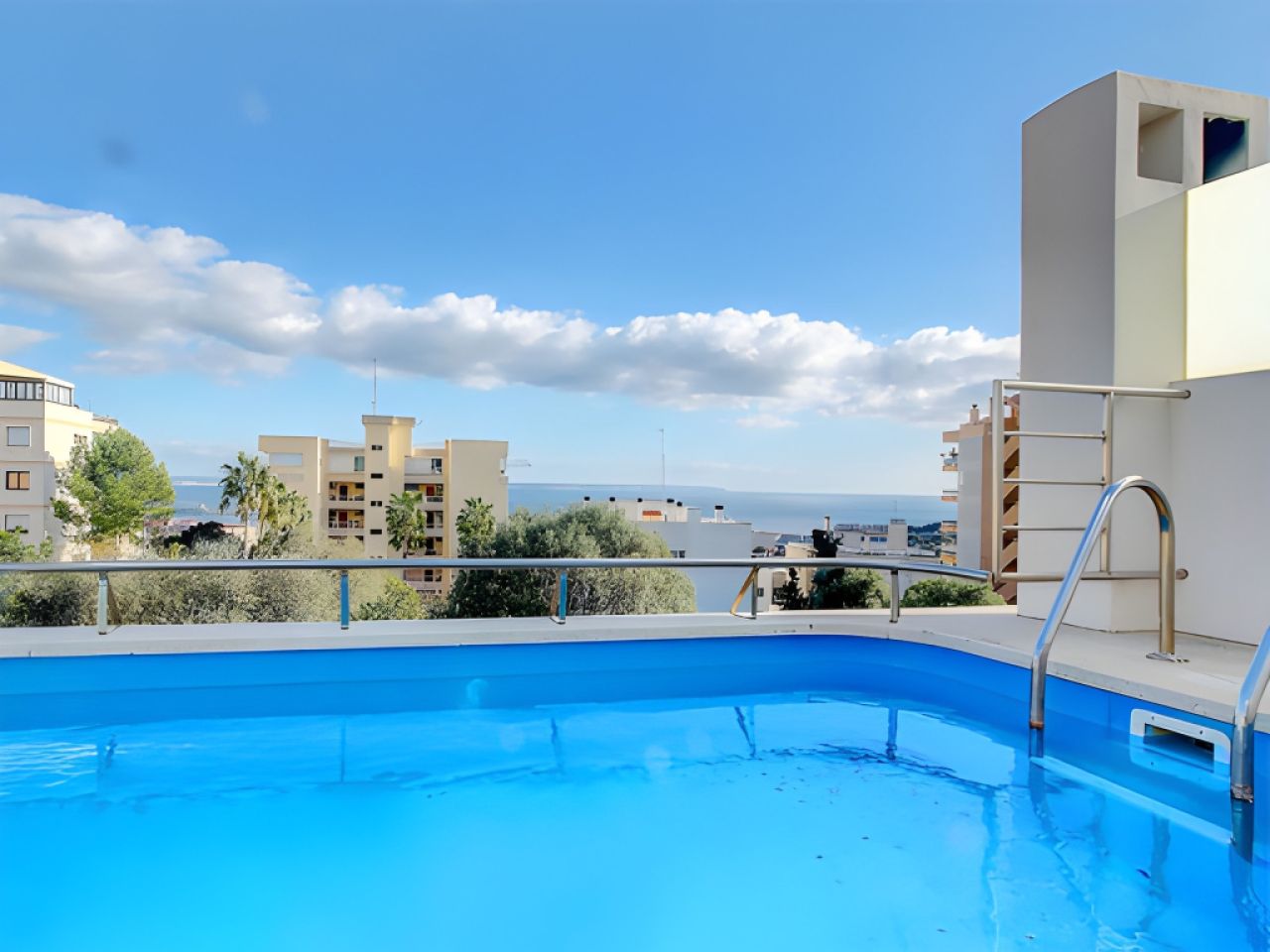 Casa de lujo de 3 dormitorios con piscina y terrazas – Cala Major, Palma