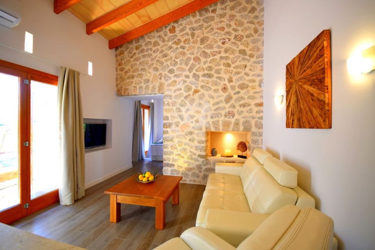 M2F5111 Finca mit Pool bei Capdepara; max. 3 Personen