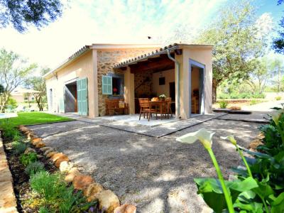 M2F5111 Finca mit Pool bei Capdepara; max. 3 Personen